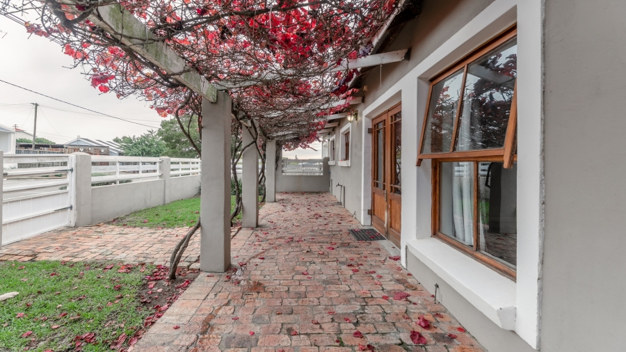 4 Bedroom Property for Sale in Darling Western Cape